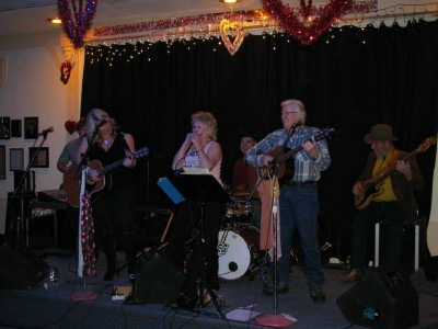 ASNewfieChicksatMooseLodgeFeb152013.jpg